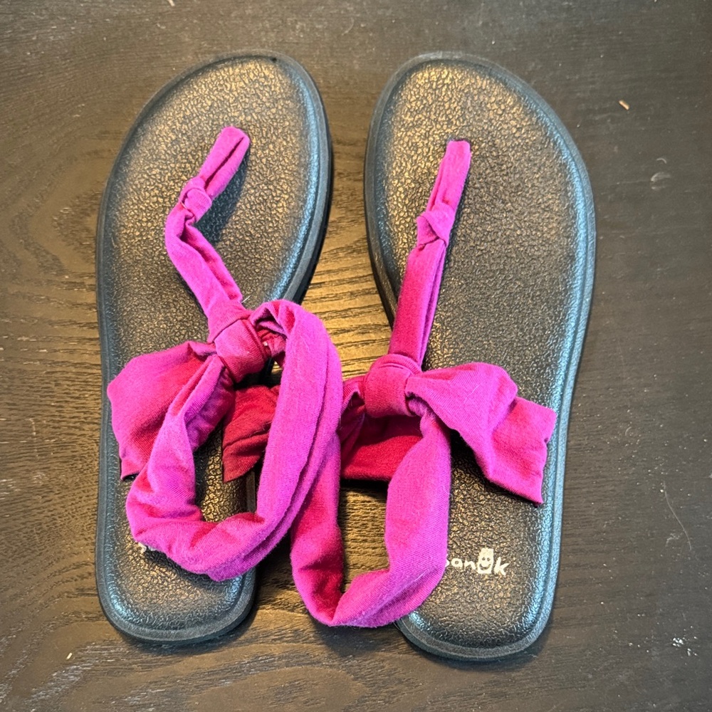 BOGO! Sanuk Pink Knotted yoga Sandals